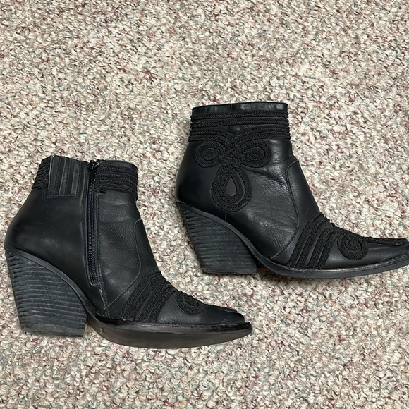 Jeffery Campbell boots - Picture 8 of 11